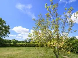 APPLEDOWN - Secluded Rural Retreat in Kingsdown, 10 mins to BEACH