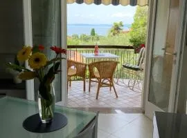 Elena Apartment - View Lake - Private Garage