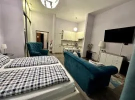 Kings main square Apartment