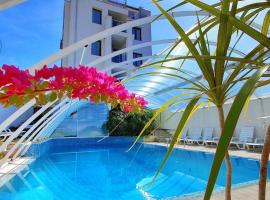 ENIS Hotel с минерален басейн, בית חוף בספרבה בניה