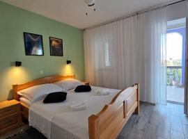Apartman Lila, Hotel in Cunski