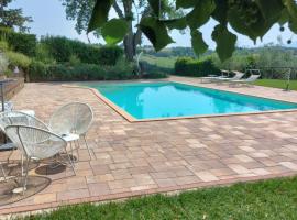 Casolare della Quiete, pet-friendly hotel in Corridonia