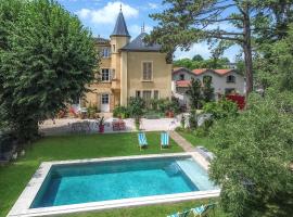Aux Tourelles 1888 - Tres Proche Lyon #Clim #Piscine #Netflix #Parking Payant Securise, hotel v destinaci Tassin-la-Demi-Lune