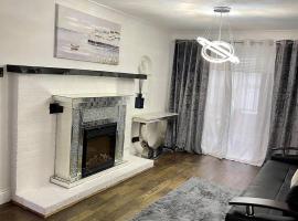 Spacious 4 bedroom house, hotel u gradu Billericay