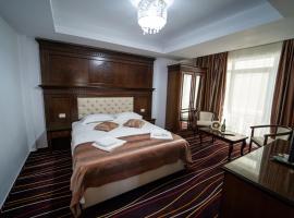 Marina Bay Beach Mamaia Nord، فندق بالقرب من مطار  ميخائيل كوجالنيشينو الدولي، مامايا نورد نافورداي