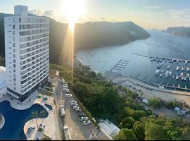 Dpto con Espectacular Vista al Mar Acapulco Diamante - Condominio TorreBlanca, hotel sa parkingom u Akapulku