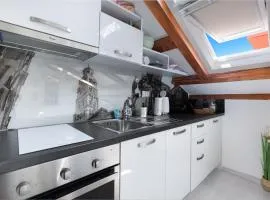 Dante Apartment (Sweet apartment for two)