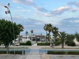 Appartamento nuovo in prima fila mare