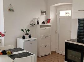 Lovely apartment Morje - Koper old town, hotel v destinaci Koper