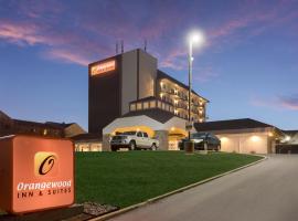 Orangewood Inn & Suites Kansas City Airport, viešbutis Kanzas Sityje