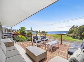 George Bass Drive 569 On The Beach Living, holiday home in Malua Bay