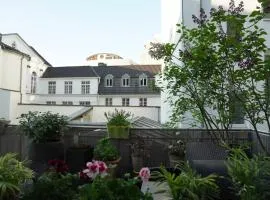 Bright, spacious apartment with a lovely terrace in the heart of Aachen