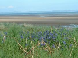 Three bedroom House with a Magnificent sea view Sandhead Dumfries & Galloway, hotel u gradu 'Sandhead'