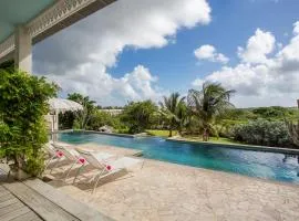 A Beautiful Villa Curacao with large pool and tropical garden