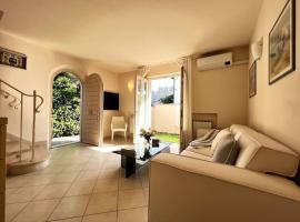 Villa Donati 6 camere in centro Forte dei Marmi, biệt thự ở Forte dei Marmi