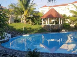3 bedrooms house with sea view shared pool and terrace at Palmar, hotell i Palmar