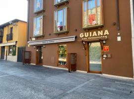 APARTAMENTOS TURÍSTICOS GUIANA, alojamiento con cocina en Ponferrada
