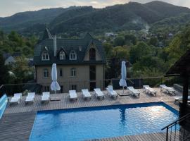 Гірський узвіз, Hotel in Vizhenka