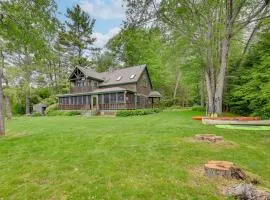 Lakefront Westhampton Cabin with Beach and Kayaks!