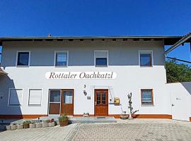 Rottaler Ferienhaus - Rottaler Oachkatzl, hotel with parking in Roßbach