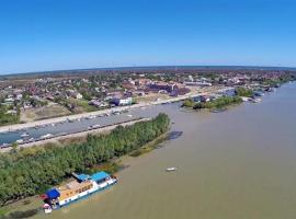 Hotel Plutitor Egreta1, ubytování na lodi v destinaci Sfântu Gheorghe