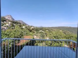 Maison au calme vue montagnes