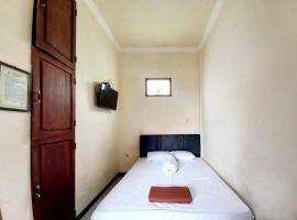 Griya Juanda Syariah near RS Dharma Husada Probolinggo Mitra RedDoorz, hotel v destinaci Sukobumi