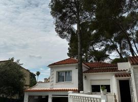 Villa Rosa Rasero, hotel a Serratella