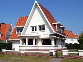 Villa in De Haan near Beach with Sauna