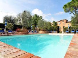 Exclusive castle with private pool and garden, hotel a Foiano della Chiana