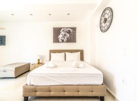 Elegant Suite 3 Near the Beach, hotel in Ayía Marína