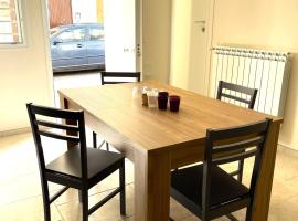 I CASERE D V'NGINZ - HOLIDAYS APARTMENTS, khách sạn ở Mola di Bari