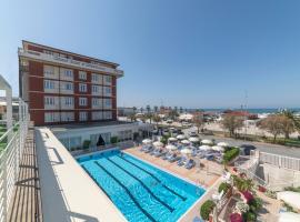 Viesnīca Grand Hotel & Riviera pilsētā Lido di Kamaiore