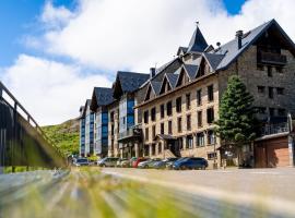 Snö Villa de Sallent 4, hotel in Formigal