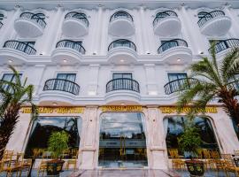 SUNRISE Hotel HA TIEN, hotel em Hà Tiên