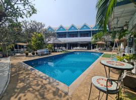 Willkris Resort วิลล์คริส รีสอร์ท, hotel v destinaci Bang Sare