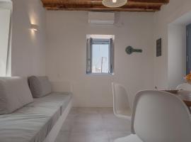 Traditional White House, holiday home in Prodromos Paros