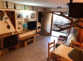 appartamento incantevole con camino, apartment in Rocca di Mezzo