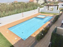 Baleal Happy Family Apartment, hotel en Ferrel