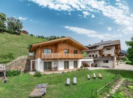 HAUSERHOF CHALET in Villanders - moderne Wohnungen mit 2 Badezimmer und 2 Schlafzimmer، شقة في فيلاندرو