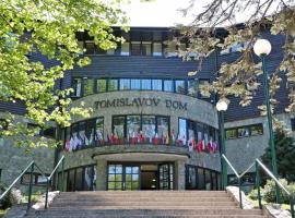 Hotel Tomislavov Dom, hotel near Nature Park Medvednica, Zagreb