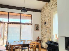 splendide maison catalane renovee avec grande terrasse et garage, location de vacances à Torreilles