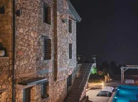 Three Dots Boutique Suites