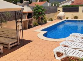 Villa Cardona Tres Calas, hotell i Les tres Cales