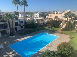 Theodoros Apt. 408, hotel i Protaras