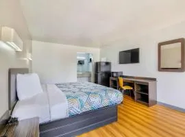 Motel 6-Conyers, GA