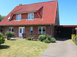 Beautiful holiday apartment near the Baltic Sea, hotel in Alt Bukow