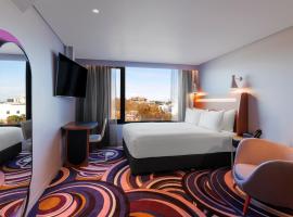 Adge Hotel and Residences, hotell i nærheten av Shannon Reserve i Sydney