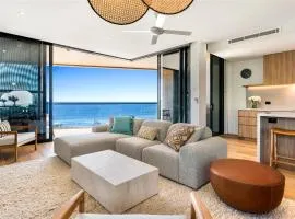 Absolute Beachfront Luxury Apartment