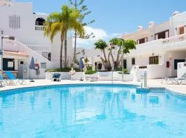 SEAVIEW PORT ROYAL, Los Cristianos, Heated Pool, WiFi